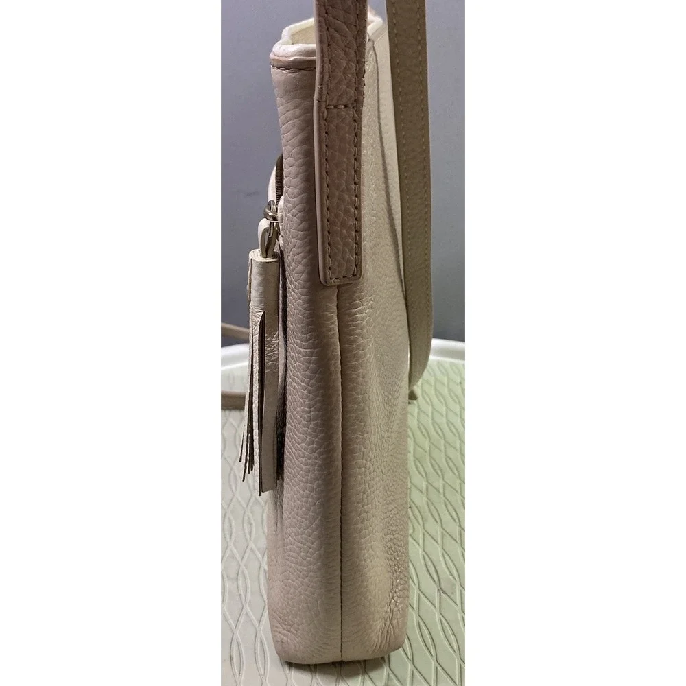 Kate Spade NY Purse Cross Body Tan Pebble Leather Bag Tassle Front Purse 10x11x2